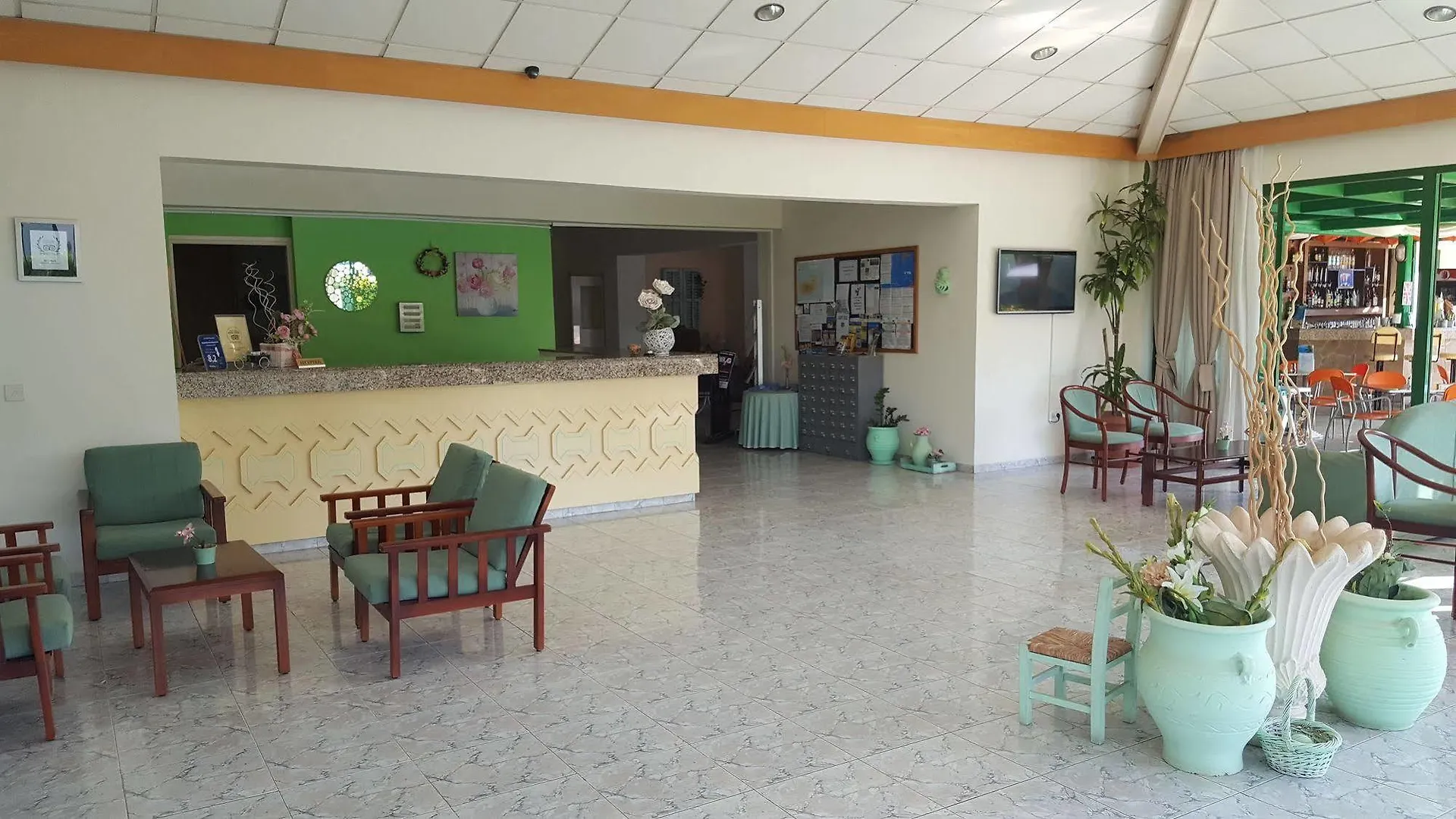Mandalena Hotel Apartments Protaras 3*,
