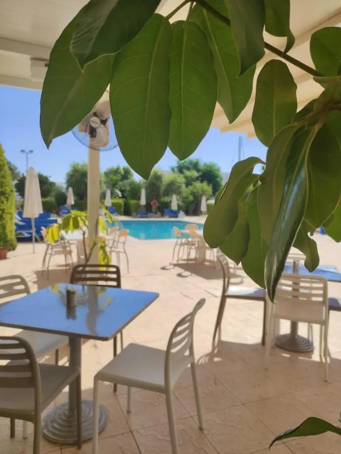פרוטאראס Mandalena Hotel Apartments