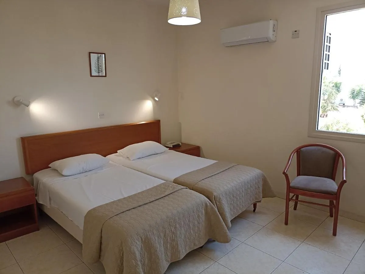 Mandalena Hotel Apartments Protaras 3*,
