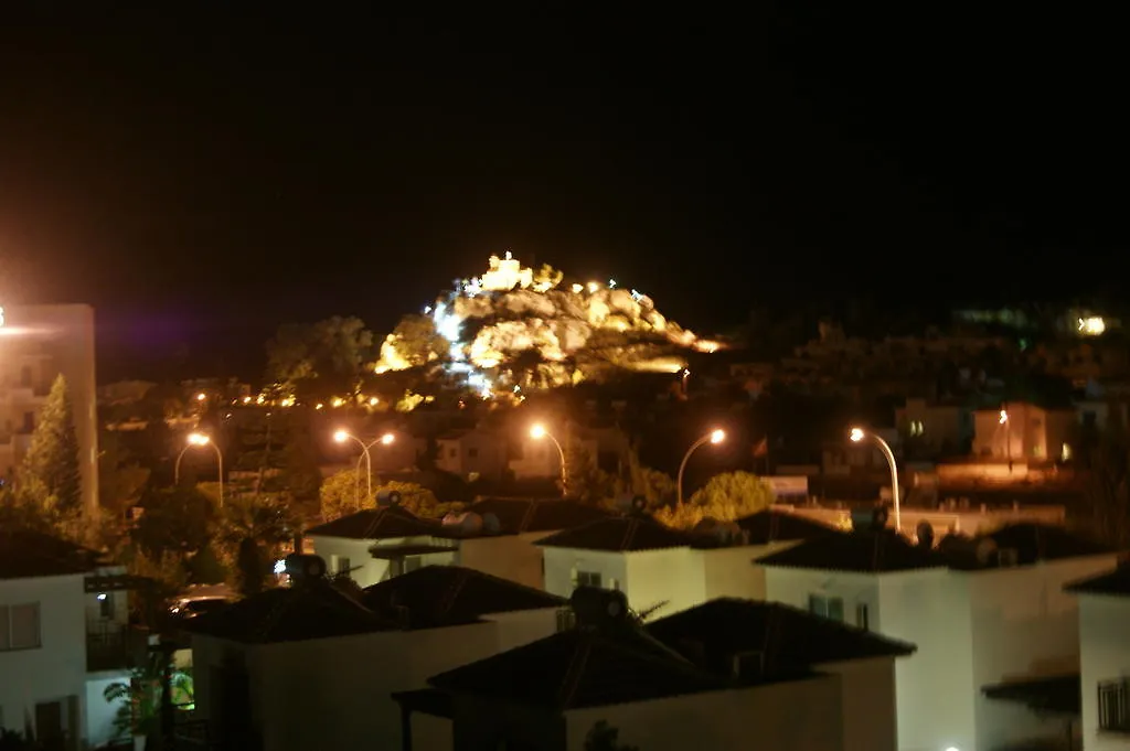Mandalena Hotel Apartments Protaras 3*,